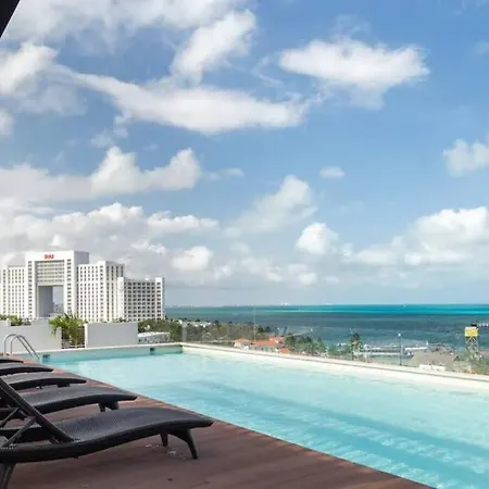 Beautiful Room Well Located In The Hotel Zone Of Cancún Exterior foto